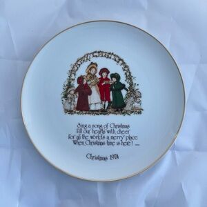 Holly Hobbie 1974 Sing a Song of Christmas Plate